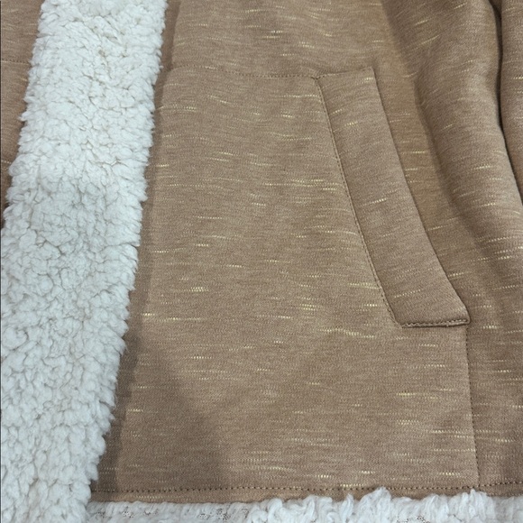 CAbi Style 3908 | CAbi McQueen Jacket Front Zip Coat Large - Picture 5 of 10